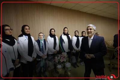 دیدار وزیر ورزش و جوانان با بانوان مدال‌آور دوومیدانی