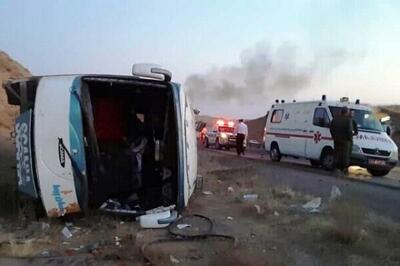 واژگونی اتوبوس در جاده سرچم - اردبیل با ۱۶ مصدوم
