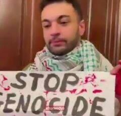 تصرف دفتر یک سناتور توسط فعالان حامی فلسطین+ فیلم
