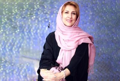 جشن تولد ۵۵ سالگی مرجانه گلچین با تم پیژامه در خانه‌اش + عکس