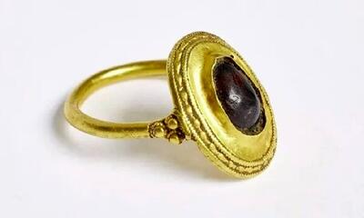 عکسی از انگشتر طلای 1500 ساله
