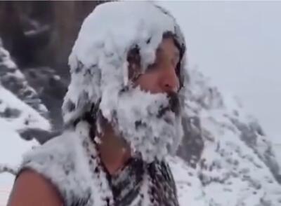(ویدئو) یخ‌زدگی یک مرد درحال مدیتیشن