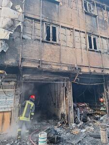 آتش‌سوزی ۳ مغازه و یک مهمانپذیر در مشهد