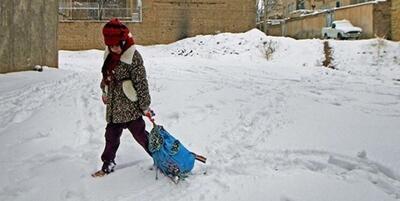برف مدارس ابتدایی سرخس را غیرحضوری کرد