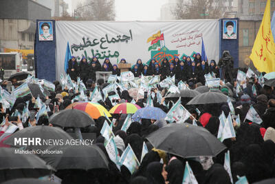 اجتماع بزرگ مردمی منتظران ظهور در عرصه میدان شهدای مشهد