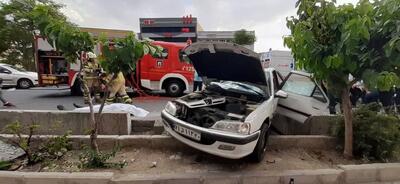 تصادف هولناک پژو پارس با پژو 206 در جاده هندیجان / زن جوان در کنار شوهرش تسلیم مرگ شد