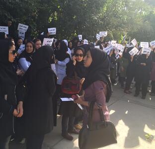 تجمع اعتراضی پرستاران شیراز: از اضافه‌کار اجباری خسته‌ایم | رویداد24