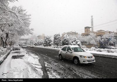 محدودیت تردد در جاده چالوس و هراز/ بارش برف و باران در جاده‌های 27 استان - تسنیم