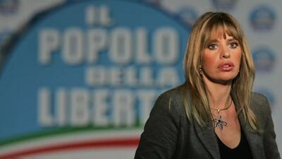 حمله به نوه دیکتاتور سابق ایتالیا؛ السساندرا موسولینی: پیام‌های همبستگی زیادی دریافت کردم