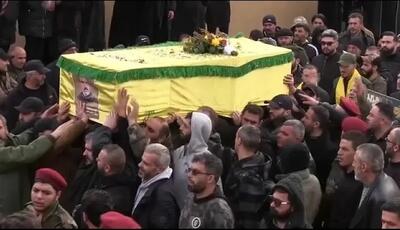 (ویدئو) تشییع پیکر یک رزمنده حزب الله