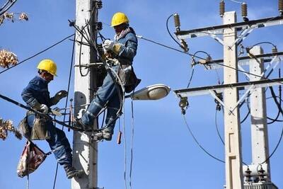 تخریب ۱۵۰۰ متر شبکه برق در ایرانشهر
