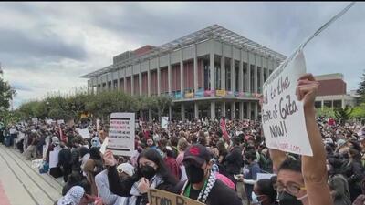 دانشجویان دانشگاه کالیفرنیای آمریکا مانع سخنرانی یک صهیونیست شدند