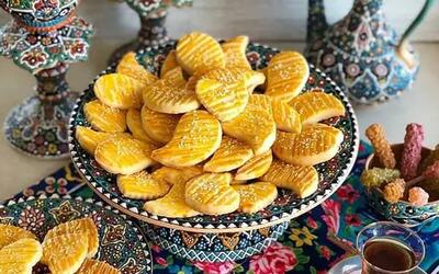 طرز تهیه شیرینی نان چایی قزوینی ویژه پذیرایی عید نوروز+فیلم