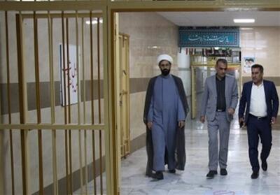 مرخصی تشویقی 7 روزه به حافظان قرآن کریم در زندان‌های استان بوشهر - تسنیم