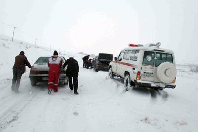 گرفتار شدن بیش از ۱۵ هزار نفر در برف و کولاک ۲۸ استان