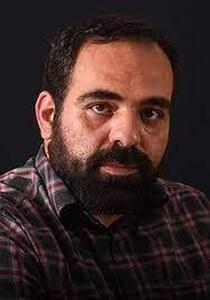 حضور حامد مروت نژاد مدیر شبکه دو سیما در مسجد لرزاده برای شرکت در انتخابات