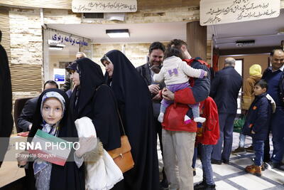 استاتدار اصفهان مطرح کرد؛ موج حضور مردم در ساعات پایانی رای‌گیری