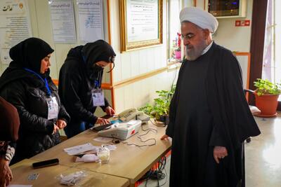 ببینید | شرکت دکتر روحانی در انتخابات مجلس شورای اسلامی و خبرگان رهبری
