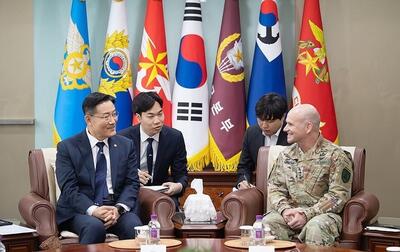 دیدار مقام‌های بلندپایه نظامی کره جنوبی و ناتو در سئول