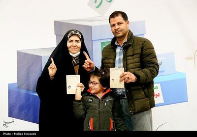 انتخابات ایران| مشارکت پرشور در سراسر کشور/ مردم اول صبح کار را تمام کردند/ گزارش خبرنگار تسنیم را ببینید + فیلم - تسنیم