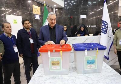وزیر بهداشت: بسیاری از پزشکان   نسخه حضور   در انتخابات نوشتند - تسنیم