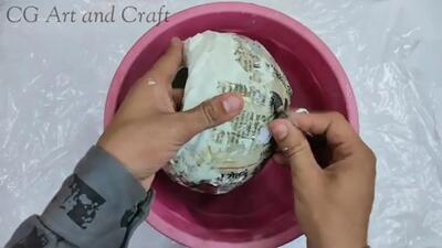 (ویدئو) نحوه درست کردن گلدان های شیک با سیمان سفید و بادکنک به شیوه استاد هندی