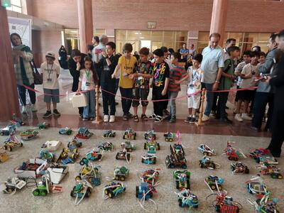 رقابت دانش آموزان در مسابقه آزاد مهارت رشته رباتیک در خرم آباد برگزار شد
