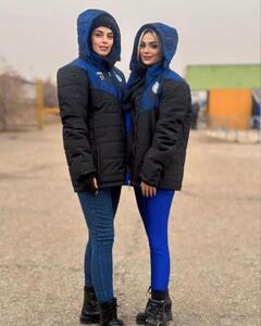 عکس/ دختران خوش چهره استقلالی پشت گیت بلیت فروشی ورزشگاه آزادی | اقتصاد24