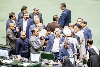 پدیده افول بازی سیاست در جامعه ایرانی؛ تغییرات رهبری سیاسی در جناح راست! | اقتصاد24