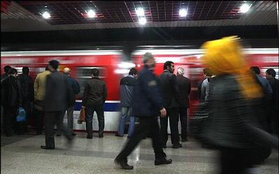 واکاوی حادثه شب گذشته مترو | واگن‌های چینی روی ریل خط یک | پاسخ به دل‌نگرانی شهروندان تهرانی