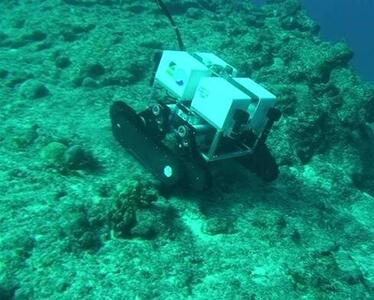 ساخت ربات‌های کف‌نشین محیط‌های دریایی تا عمق ۲۰۰ متر با قابلیت برداشتن اجسام