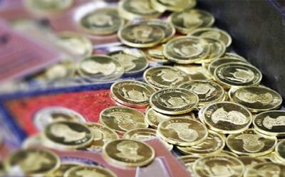دستگیری فروشنده سکه‌های تقلبی