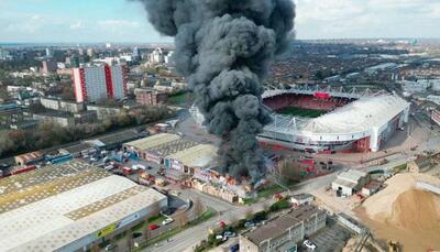 آتش سوزی نزدیک ورزشگاه ساوت همپتون انگلیس باعث لغو بازی های این ورزشگاه شد