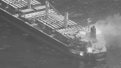 (ویدئو) حمله مرگبار انصارالله یمن به کشتی آمریکایی