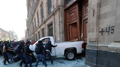 آرتی عربی: یورش تظاهرات کنندگان به کاخ ریاست جمهوری در مکزیک | خبرگزاری بین المللی شفقنا