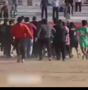 کتک‌کاری شدید در لیگ نوجوانان؛ حمله به نوجوانان ذوب‌آهن در یزد+فیلم‌