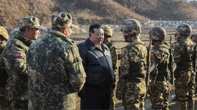 رزمایش کره شمالی در پاسخ به مانور مشترک کره جنوبی و آمریکا