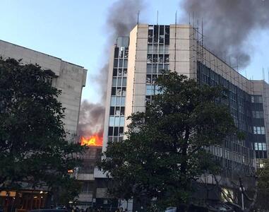آتش‌سوزی هولناک یک ساختمان در خیابان کریم‌خان (فیلم)