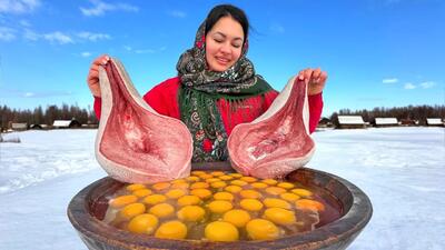 (ویدئو) نحوه پخت یک غذای متفاوت با دو زبان گاو و تخم مرغ توسط بانوی اوکراینی