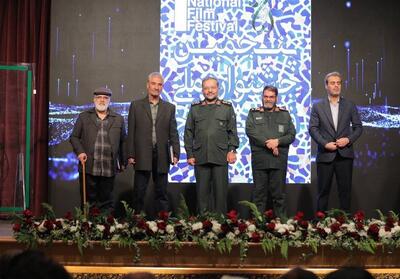 سردار سلیمانی: شهرک سینمایی دفاع مقدس در سال 1403 تکمیل می‌شود/ برگزیدگان جشنواره فیلم بسیج معرفی شدند + عکس - تسنیم