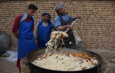 (ویدئو) مردم افغانستان برای ماه رمضان آماده می‌شوند
