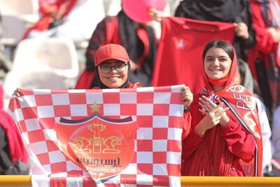 درخواست باشگاه پرسپولیس برای جایگاه مناسب‌تر برای بانوان در ورزشگاه آزادی
