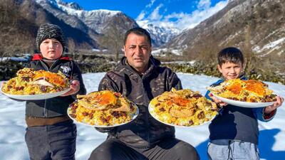 فیلم/  نمایی از پخت پلو مرغ سنتی به سبک آشپز مشهور آذربایجانی در کوهستان