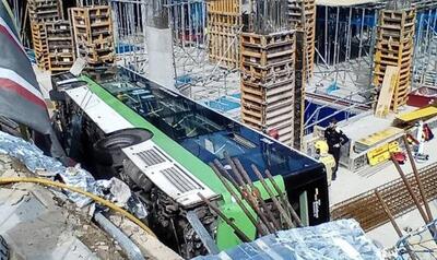 مصدومیت شدید ۱۵نفر درپی سقوط اتوبوس به گودال در بارسلونا
