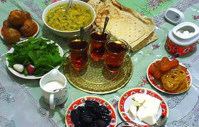 سفره افطار چقدر آب می‌خورد؟