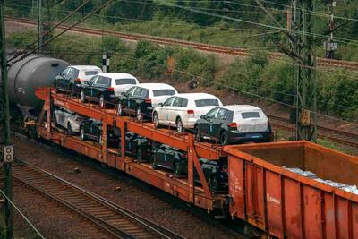 بازار سیاه بلیت قطار برای حمل خودرو راه افتاد!