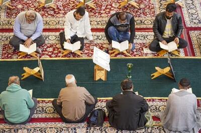 آغاز محفل جزءخوانی قرآن ماه رمضان در حرم حضرت شاهچراغ (ع) + تصاویر - تسنیم