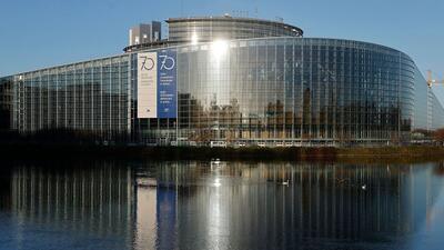 اتحادیه اروپا با تصویب قانونی جاسوسی از خبرنگاران را محدود کرد