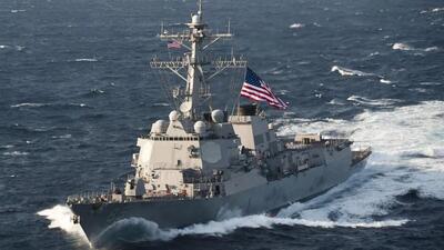 حمله موشکی به ناوشکن آمریکا در دریای سرخ