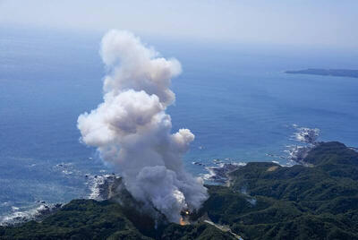 انفجار موشک اسپیس وان پس از پرتاب از پایگاه ژاپن | تصاویر